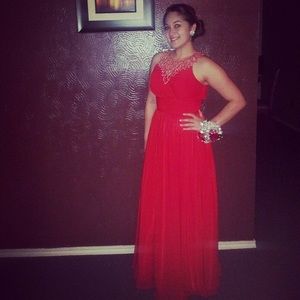 Selling red evening gown no flaws worn 3 times